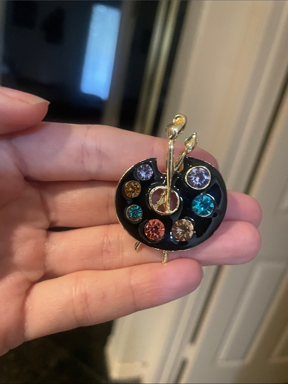Black Paint Palette brooch - Picture 4 of 4